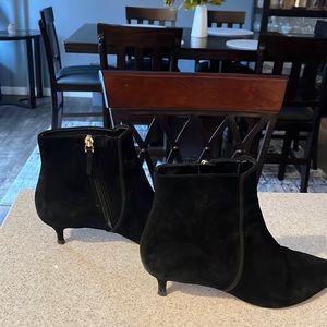 Cute black boot with kitten heel